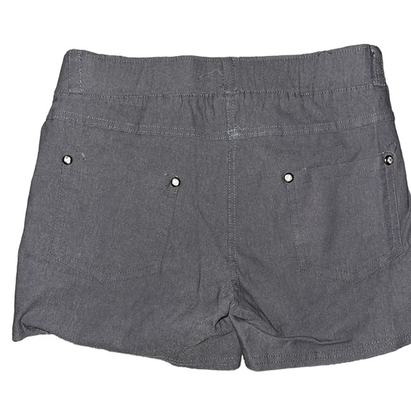 Women’s Shorts - Picture 4 of 5